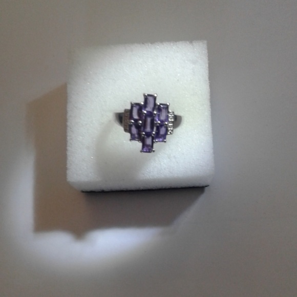 Ring - Picture 2 of 2